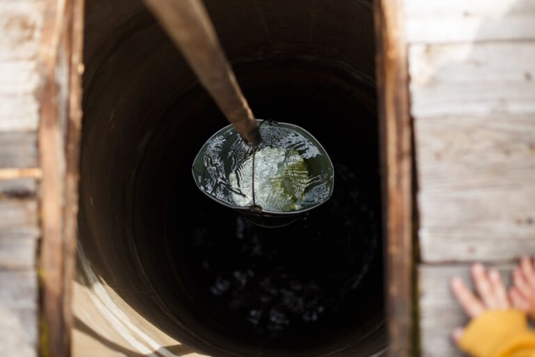 Peut-on arroser avec l&rsquo;eau du puits ? Et en période de sécheresse ? On vous dit tout